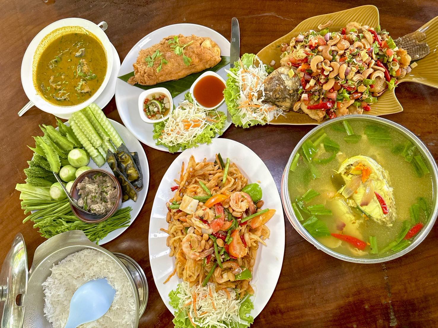 ร้านครัวบ้านสวนพรหมคีรี